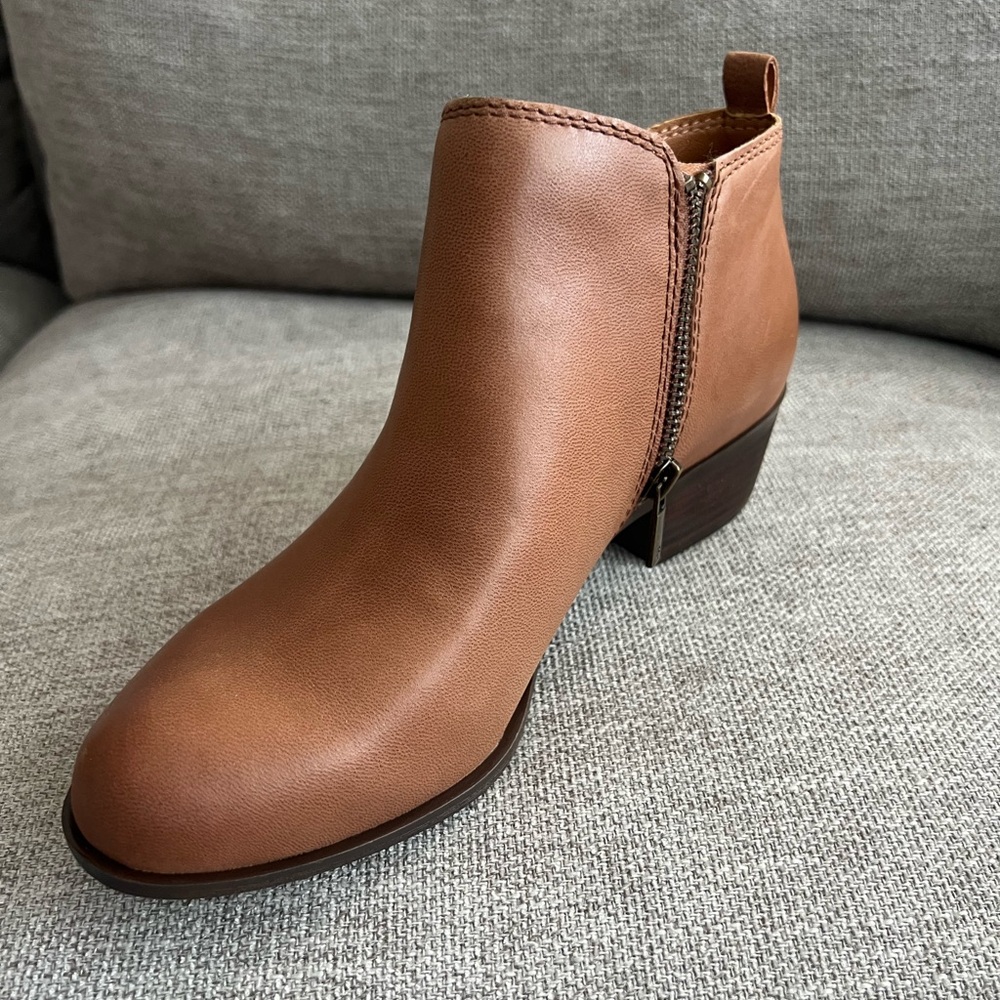 Lucky Brand Tan Ankle Boots